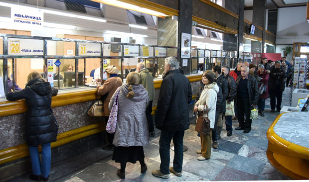 По пензију до марта са старим документима